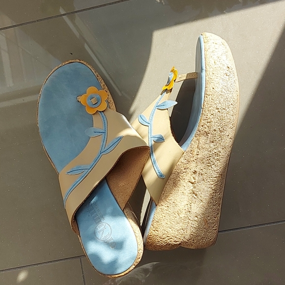 Off Limits leather wedge sandals - Picture 2 of 4